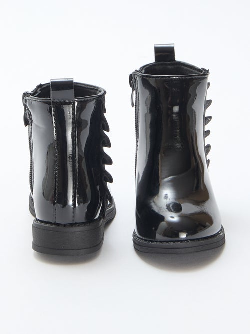 Bottes vernies avec détail volanté uni - Kiabi