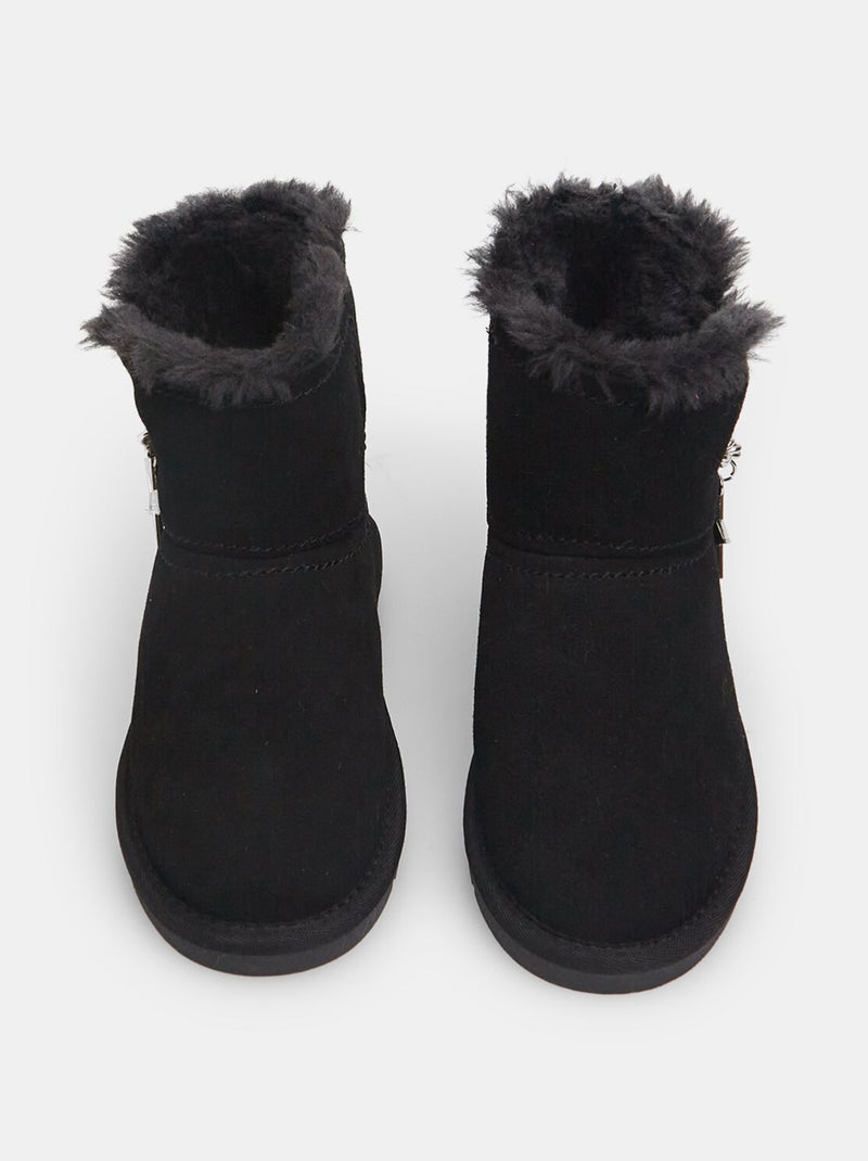 Bottillons en suède avec chaîne et étoile BATA Noir - Kiabi