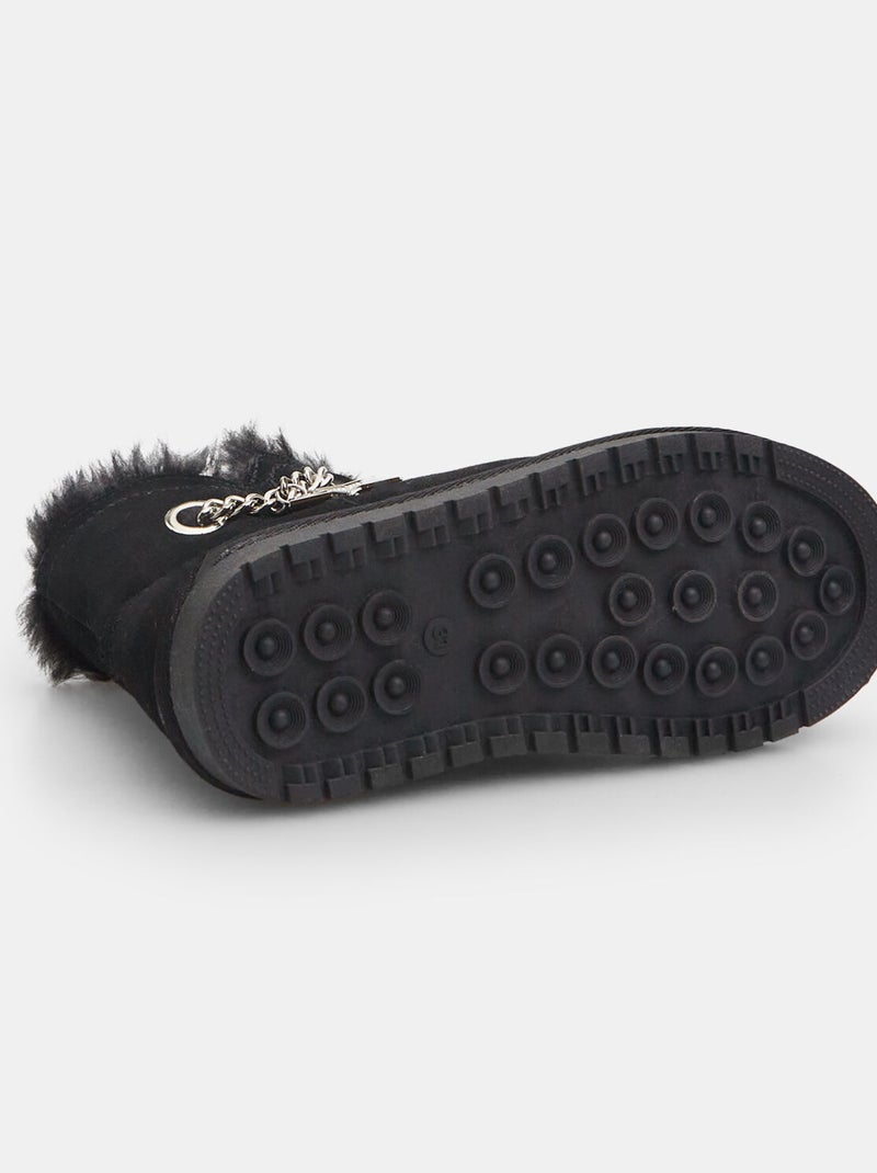 Bottillons en suède avec chaîne et étoile BATA Noir - Kiabi