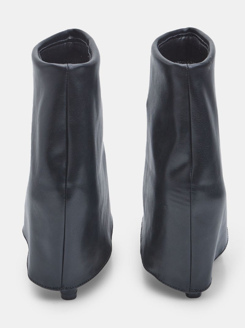 Bottine à revers avec plateforme et bout Bata Noir - Kiabi