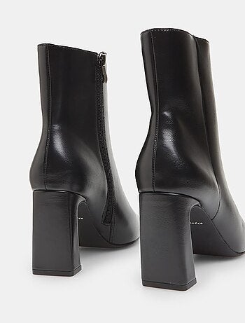 Bottine à talon BATA