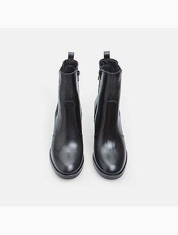 Bottine à talon en cuir BATA
