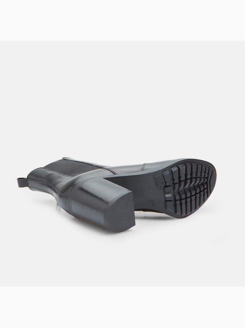Bottine à talon en cuir BATA Noir - Kiabi