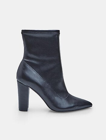 Bottine à talon et bout pointu Bata