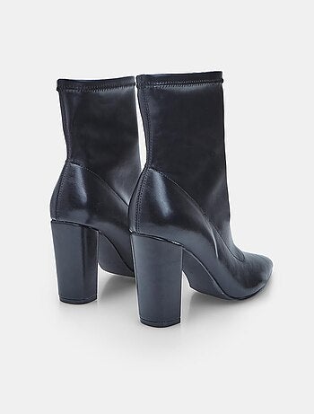 Bottine à talon et bout pointu Bata