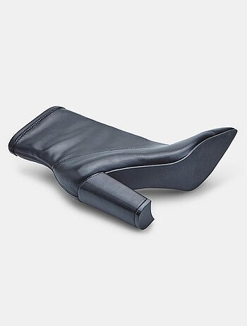 Bottine à talon et bout pointu Bata