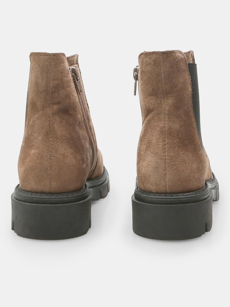 Bottine Chelsea en daim BATA Taupe - Kiabi