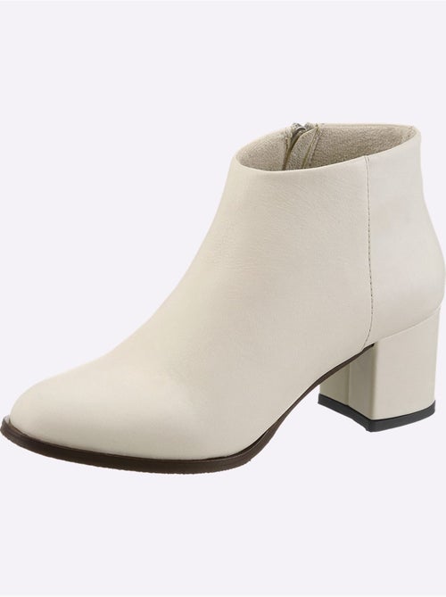 Bottine Courte Cuir D'agneau Nappa Très Doux - Taille Standard - Helline - Kiabi Bottine Courte Cuir D'agneau Nappa Très Doux - Taille Standard - Helline - Kiabi