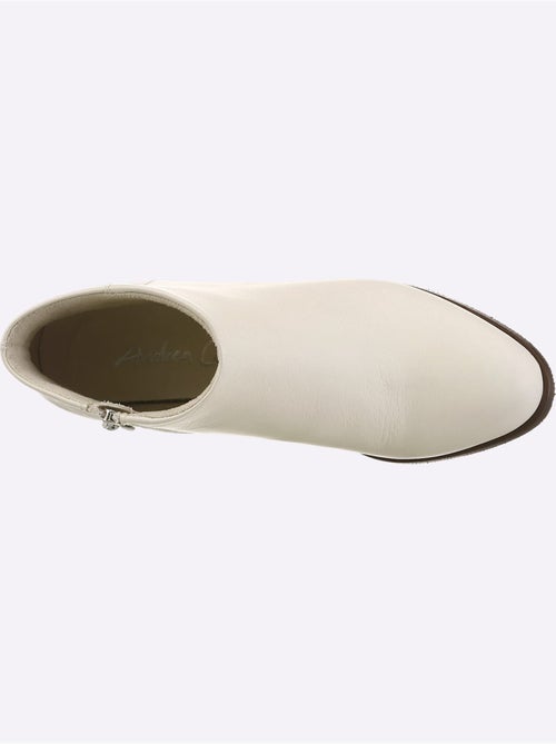 Bottine Courte Cuir D'agneau Nappa Très Doux - Taille Standard - Helline - Kiabi Bottine Courte Cuir D'agneau Nappa Très Doux - Taille Standard - Helline - Kiabi