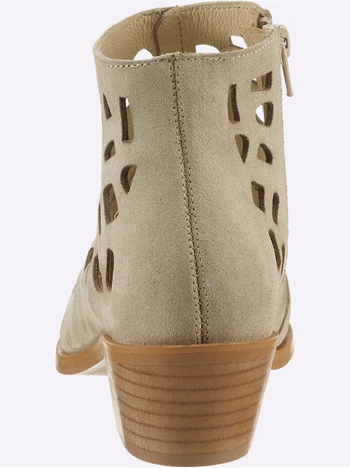 Bottine Courte Cuir Vachette - Taille Standard - Helline - Kiabi Bottine Courte Cuir Vachette - Taille Standard - Helline - Kiabi