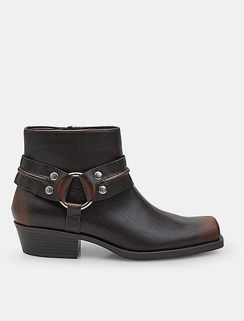 Bottine de cow-boy BATA