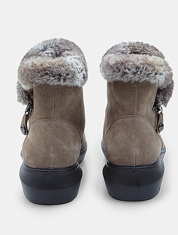 Bottine décontractée en suède avec fausse fourrure Bata