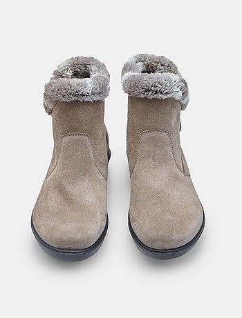 Bottine décontractée en suède avec fausse fourrure Bata