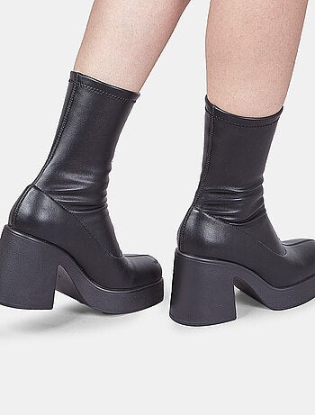 Bottine élastiquée avec talon et plateau Bata