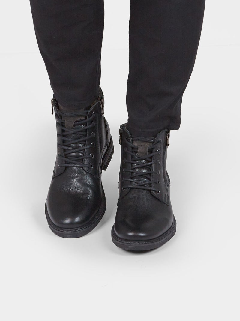 Bottine en cuir BATA Noir - Kiabi