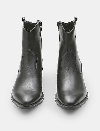 Bottine en cuir BATA