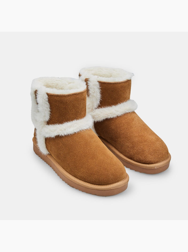 Bottine en daim avec inserts en fausse fourrure Bata Marron - Kiabi