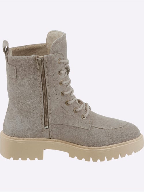 Bottines à Lacets Cuir Velours De Vache. - Taille Standard - Helline - Kiabi Bottines à Lacets Cuir Velours De Vache. - Taille Standard - Helline - Kiabi
