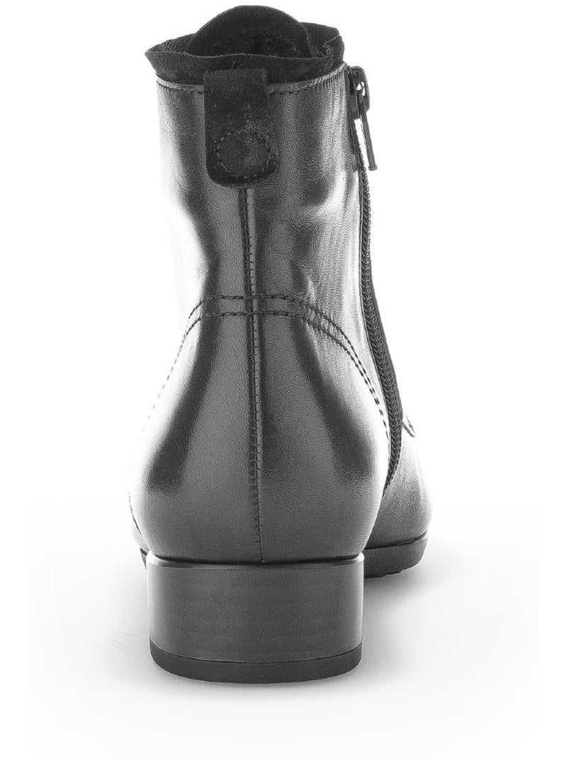 Bottines à lacets  en cuir lisse Noir Noir - Kiabi