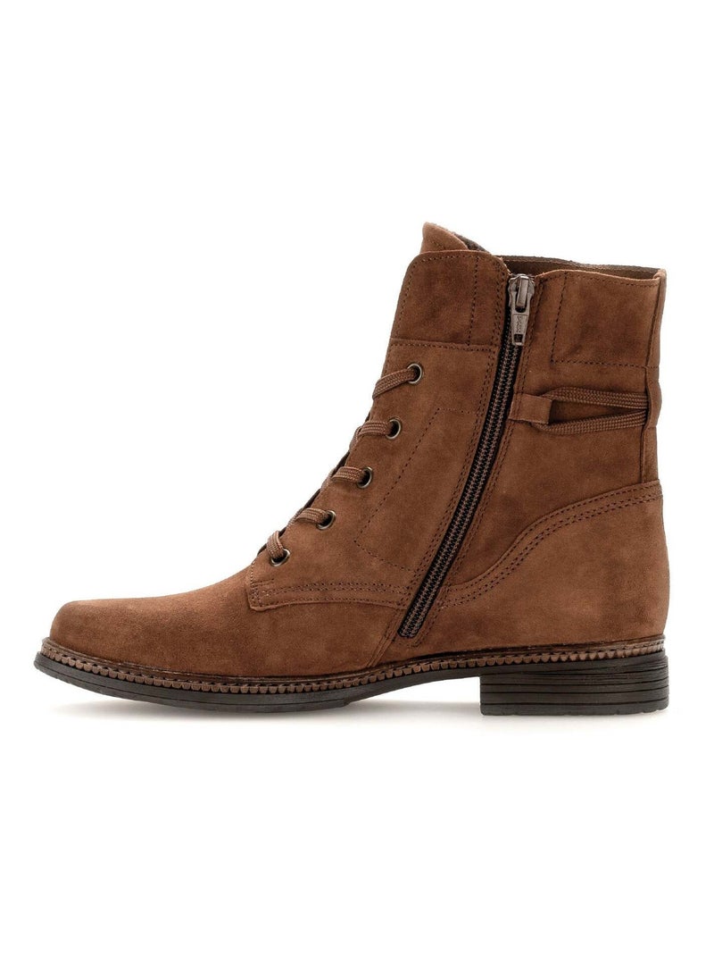 Bottines à lacets  en velours Marron - Kiabi