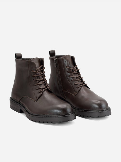 Bottines à semelles crantées - Kiabi Bottines à semelles crantées - Kiabi