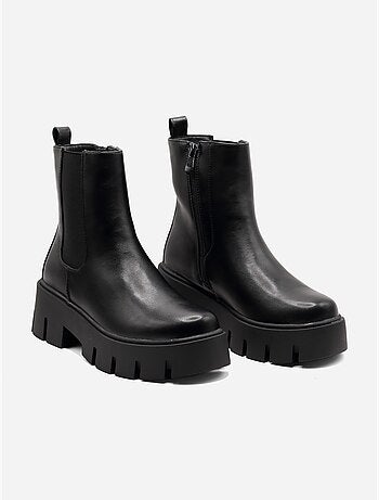 Bottines à semelles crantées