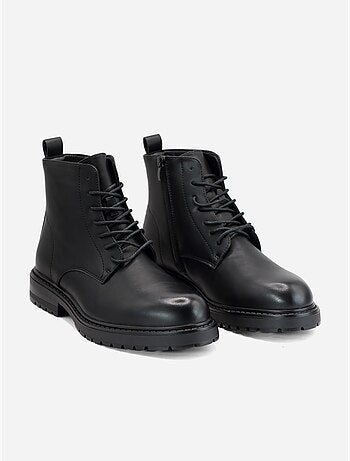 Bottines à semelles crantées