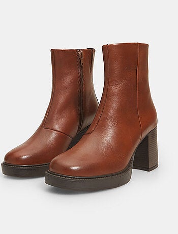 Bottines à talon en cuir BATA