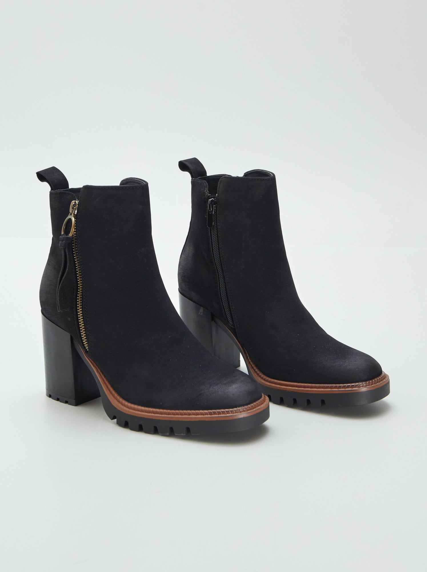 Bottines a talon en suedine Noir Kiabi 24.50