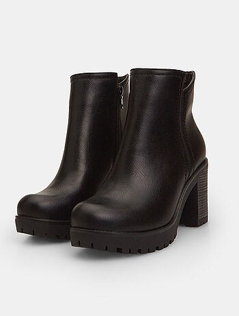 Bottines à talon large BATA