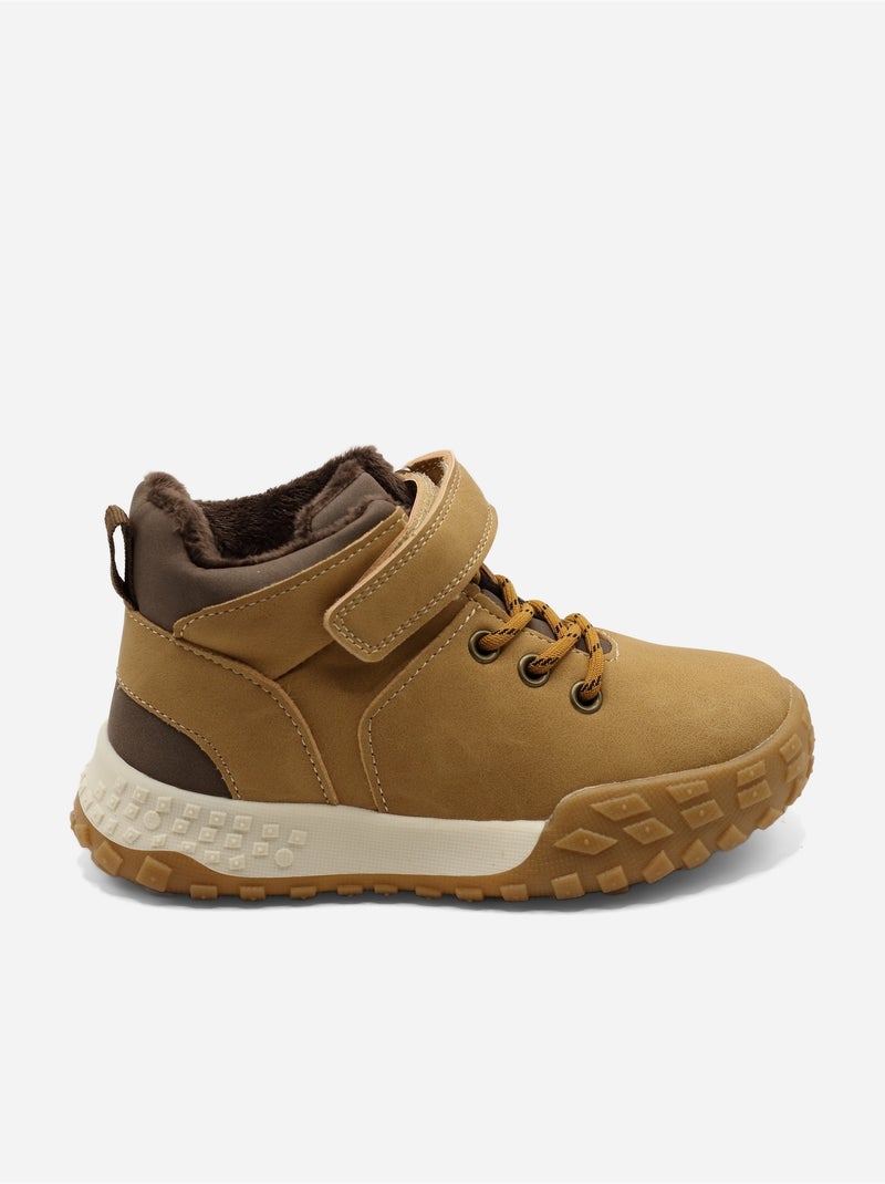 Bottines auto-agrippante Camel - Kiabi