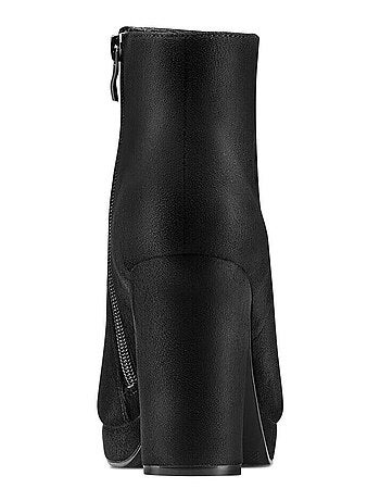 Bottines avec large talon BATA