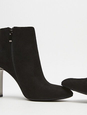 Bottines avec large talon BATA