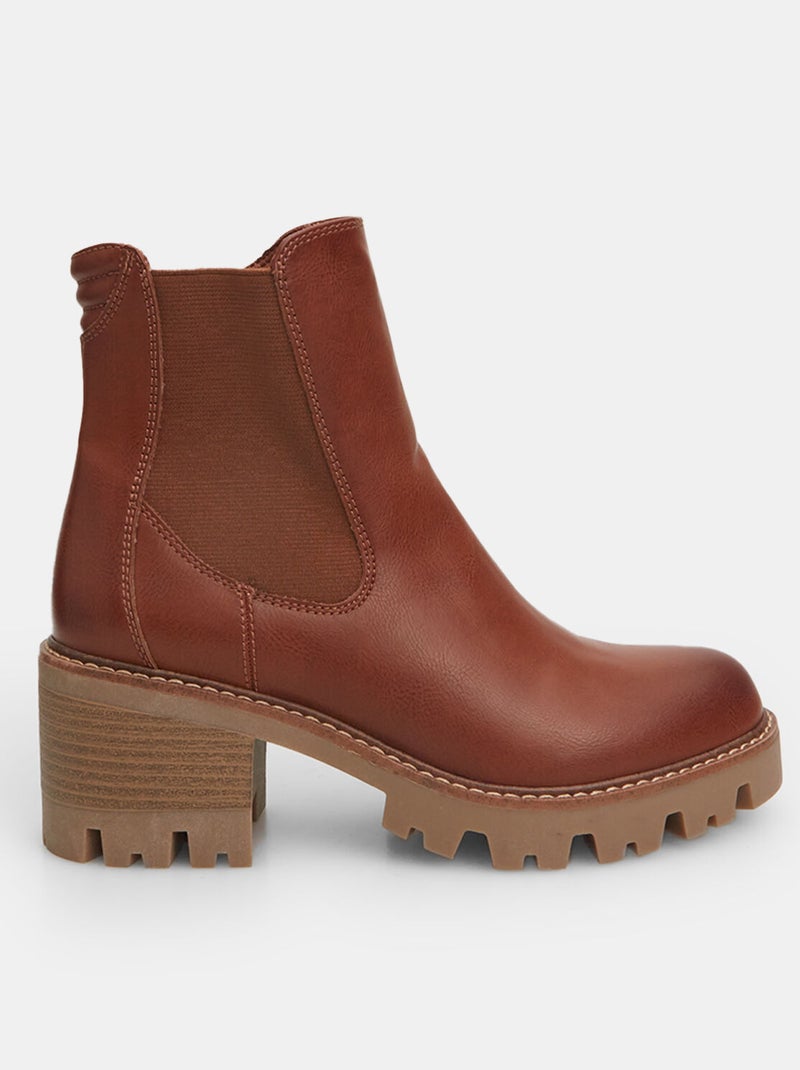 Bottines avec semelle crantée et talon moyen BATA Marron - Kiabi