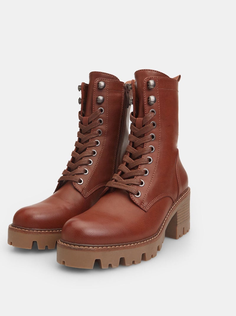 Bottines avec semelle crantée, lacets et talon moyen BATA Marron - Kiabi