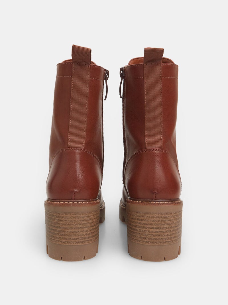 Bottines avec semelle crantée, lacets et talon moyen BATA Marron - Kiabi