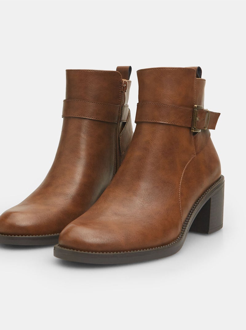 Bottines avec talon bas et sangle avec boucle BATA Marron - Kiabi