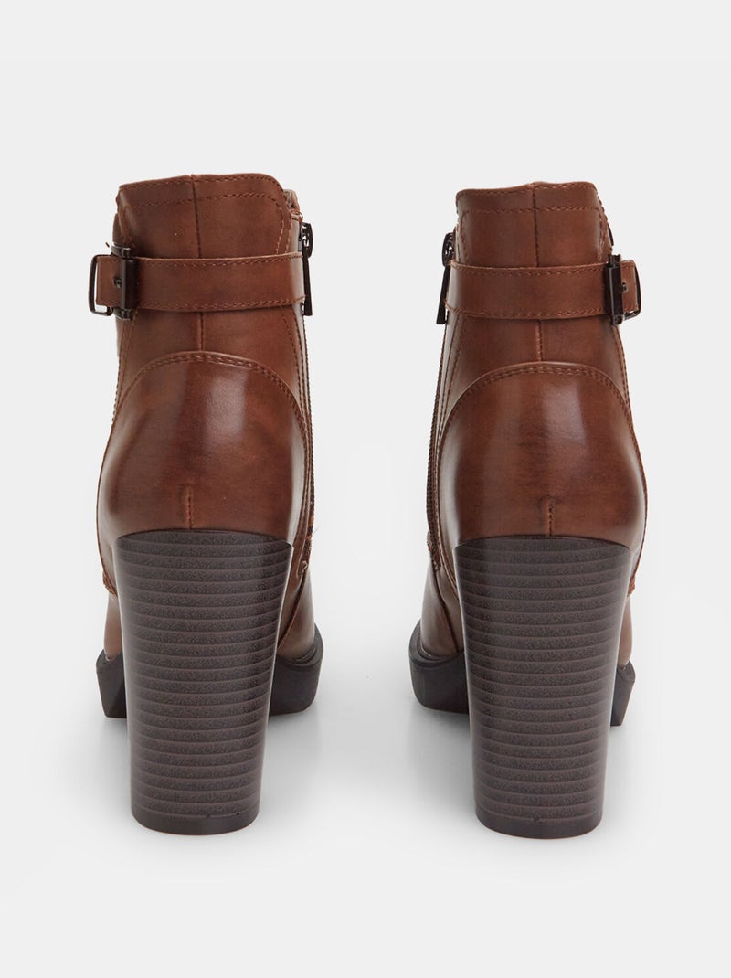 Bottines avec talon et boucle BATA Marron - Kiabi