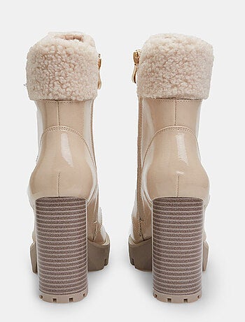 Bottines avec talon haut, insertion teddy et lacets BATA