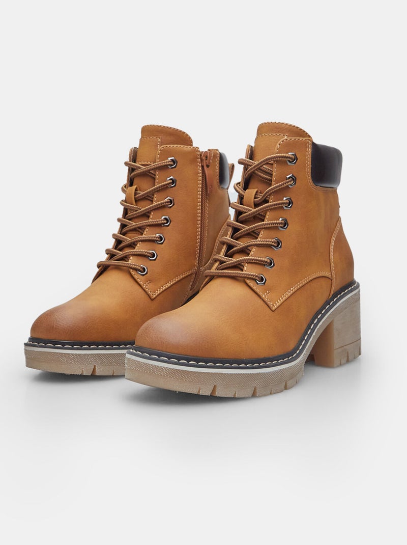 Bottines avec talon moyen et lacets BATA Jaune - Kiabi