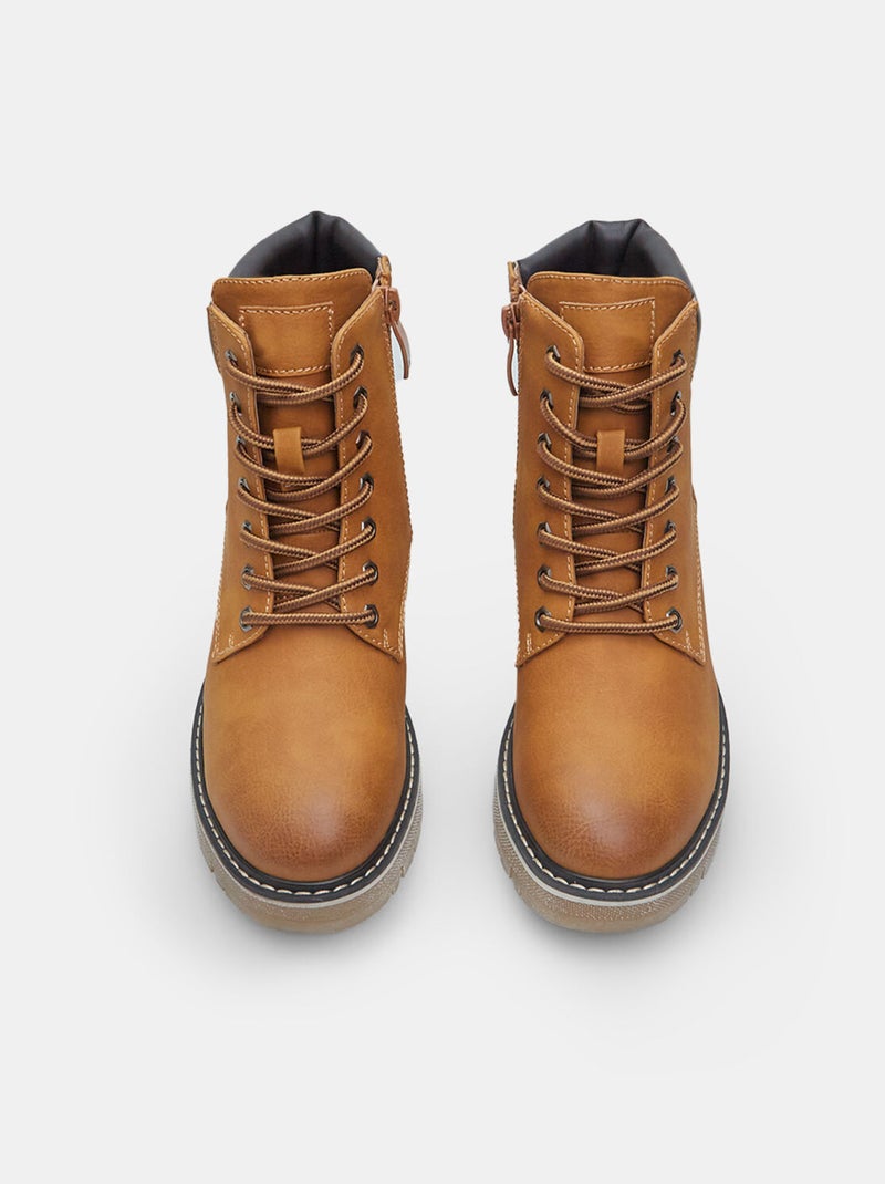 Bottines avec talon moyen et lacets BATA Jaune - Kiabi