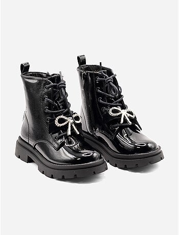 Bottines avec un nœud décoratif