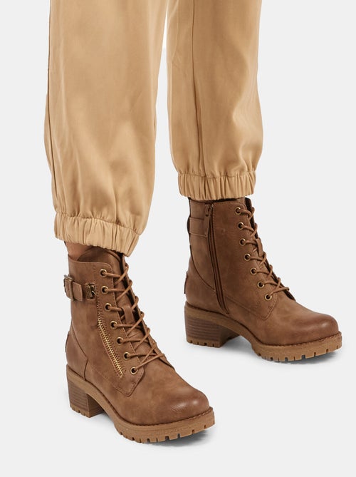 Bottines avec zip latérale et boucles BATA - Kiabi