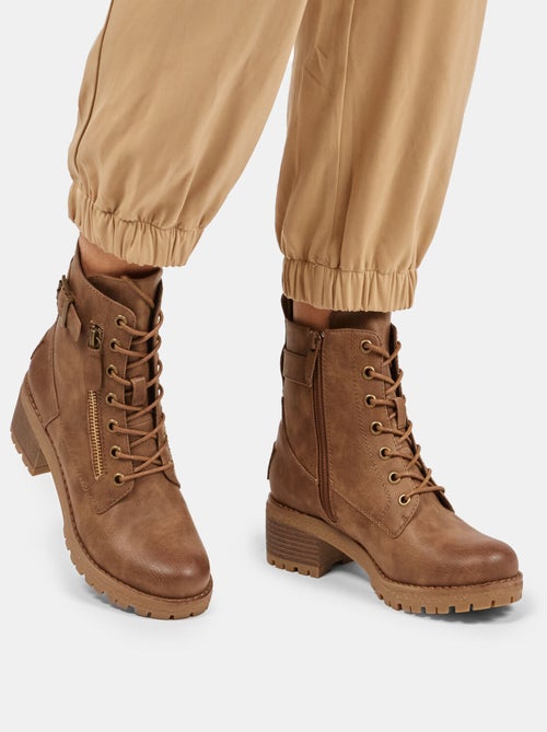Bottines avec zip latérale et boucles BATA - Kiabi