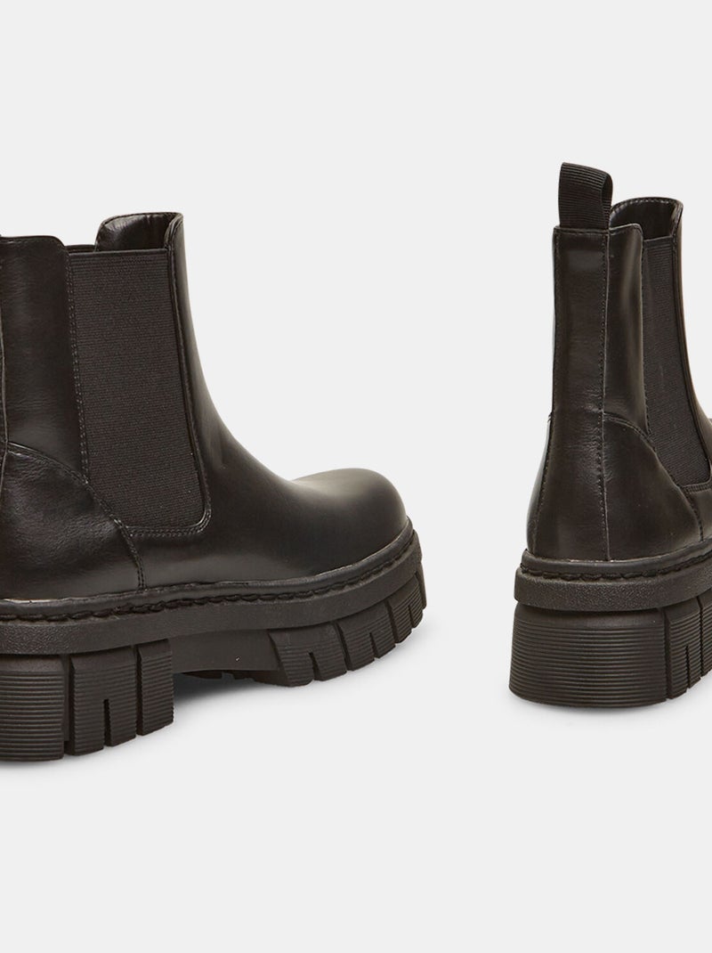 Bottines Chelsea avec semelle épaisse BATA Noir - Kiabi