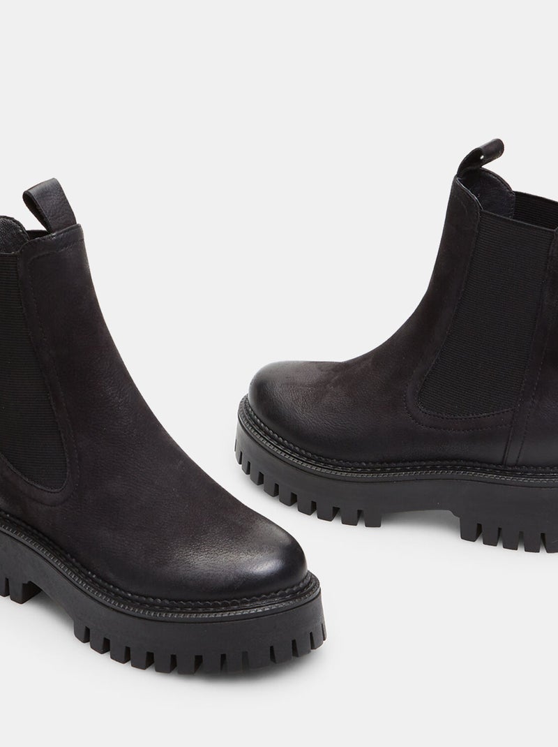 Bottines Chelsea en cuir avec semelle crantée BATA Noir - Kiabi