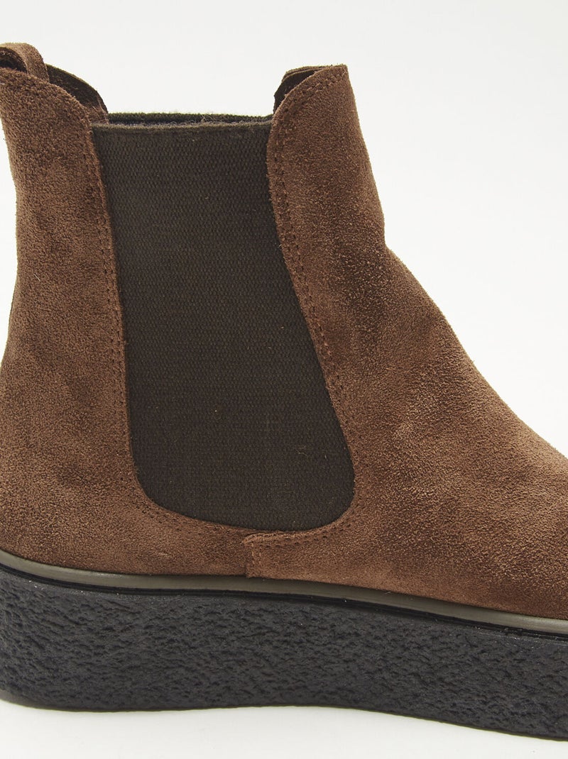 Bottines Chelsea en cuir velours BATA Marron - Kiabi