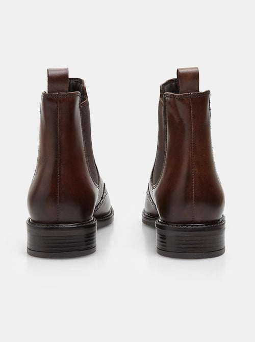 Bottines Cheville en cuir avec brogue BATA - Kiabi