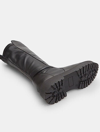 Bottines combat boots en cuir BATA