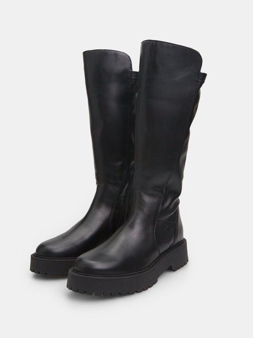 Bottines combat boots en cuir BATA - Kiabi